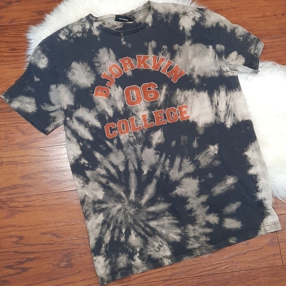 City Dreams Bjorkvin College Acid Washed Tshirt - Picture 4 of 9